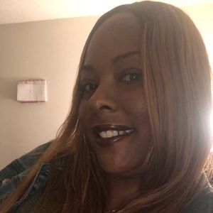 Meet your Posher, Rena